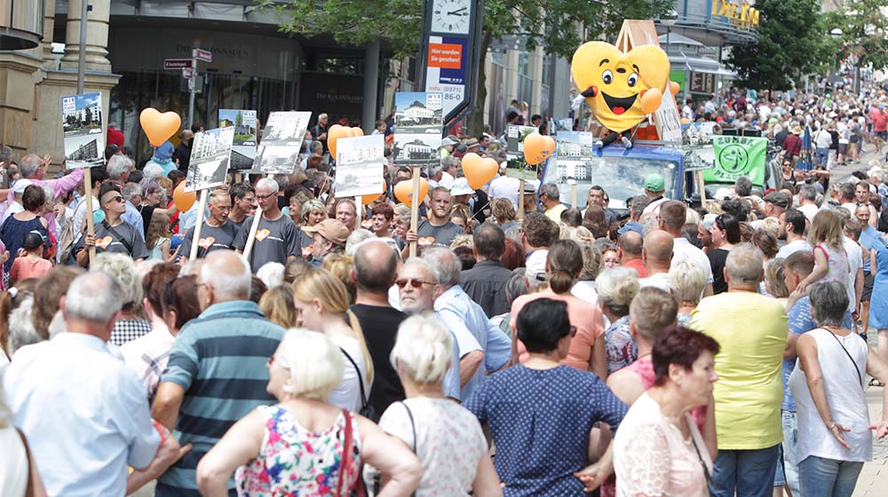 großer Festumzug zum 60. Plauener Spitzenfest 2019